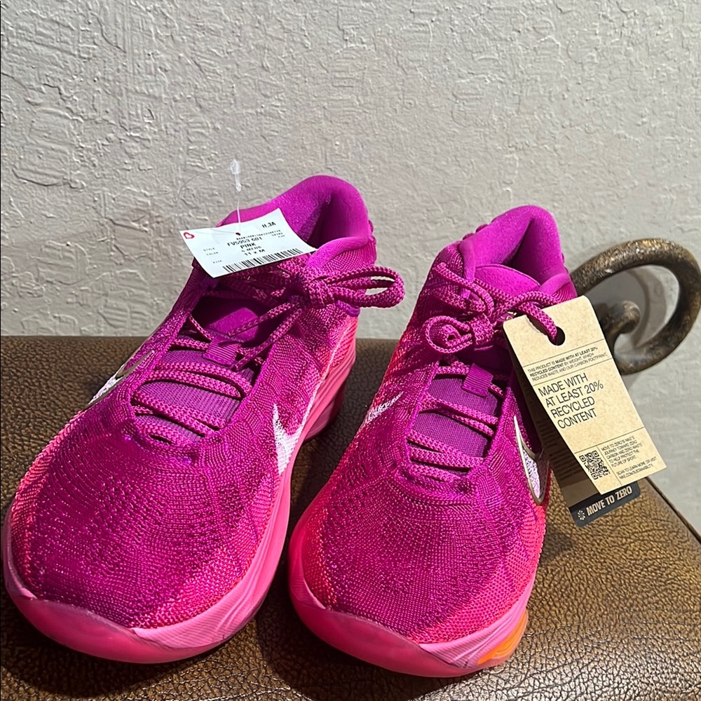 Brand New Nike Air Zoom GT 3 Hustle Purple & Pink Sneakers Athletic Shoes!
